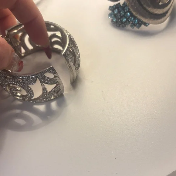 Crystal cuffs - Picture 2 of 7